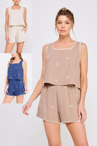 Bow Embroidered Scallop Top