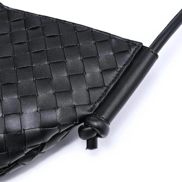 Inova Shoulder Bag