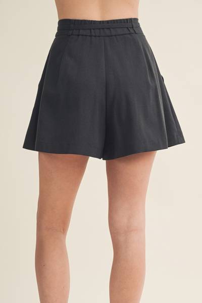 Tie Waist Pleated Shorts