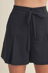 Tie Waist Pleated Shorts