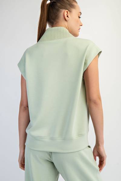 Regency Half-Zip Active Top
