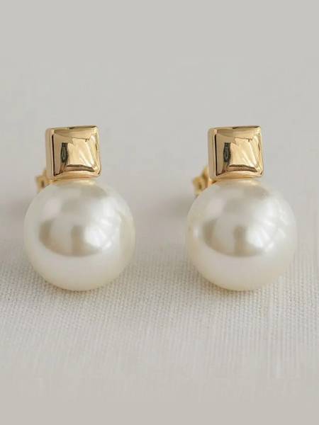 Onassis Pearl Earrings