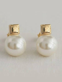 Onassis Pearl Earrings