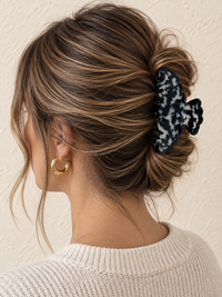 Scalloped Edged Black Hair Clip
