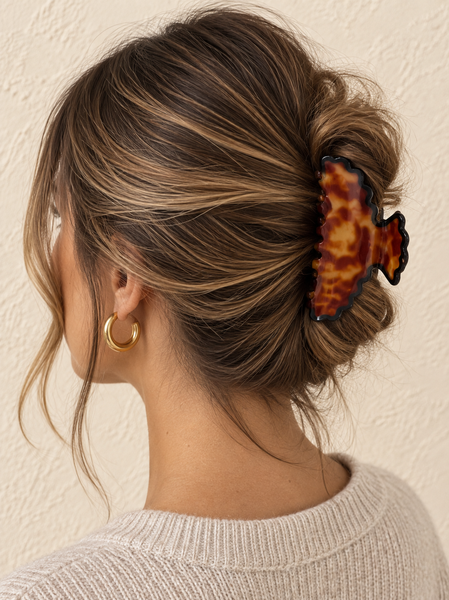Scalloped Edged Brown Hair Clip