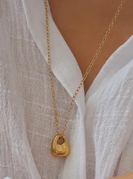 Rosélia Charm Necklace