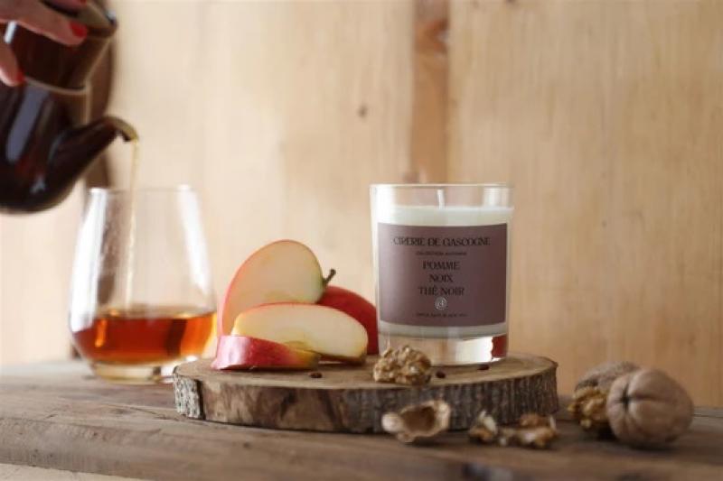 Pomme, Noix, Thé Noir Candle