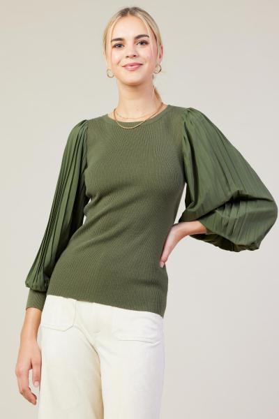 Pleated Sleeve Knit Top